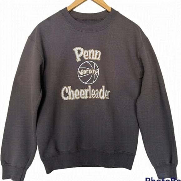 Gildan Tops - Vintage PENN varsity cheerleader grey crew neck sweatshirt -Size small
